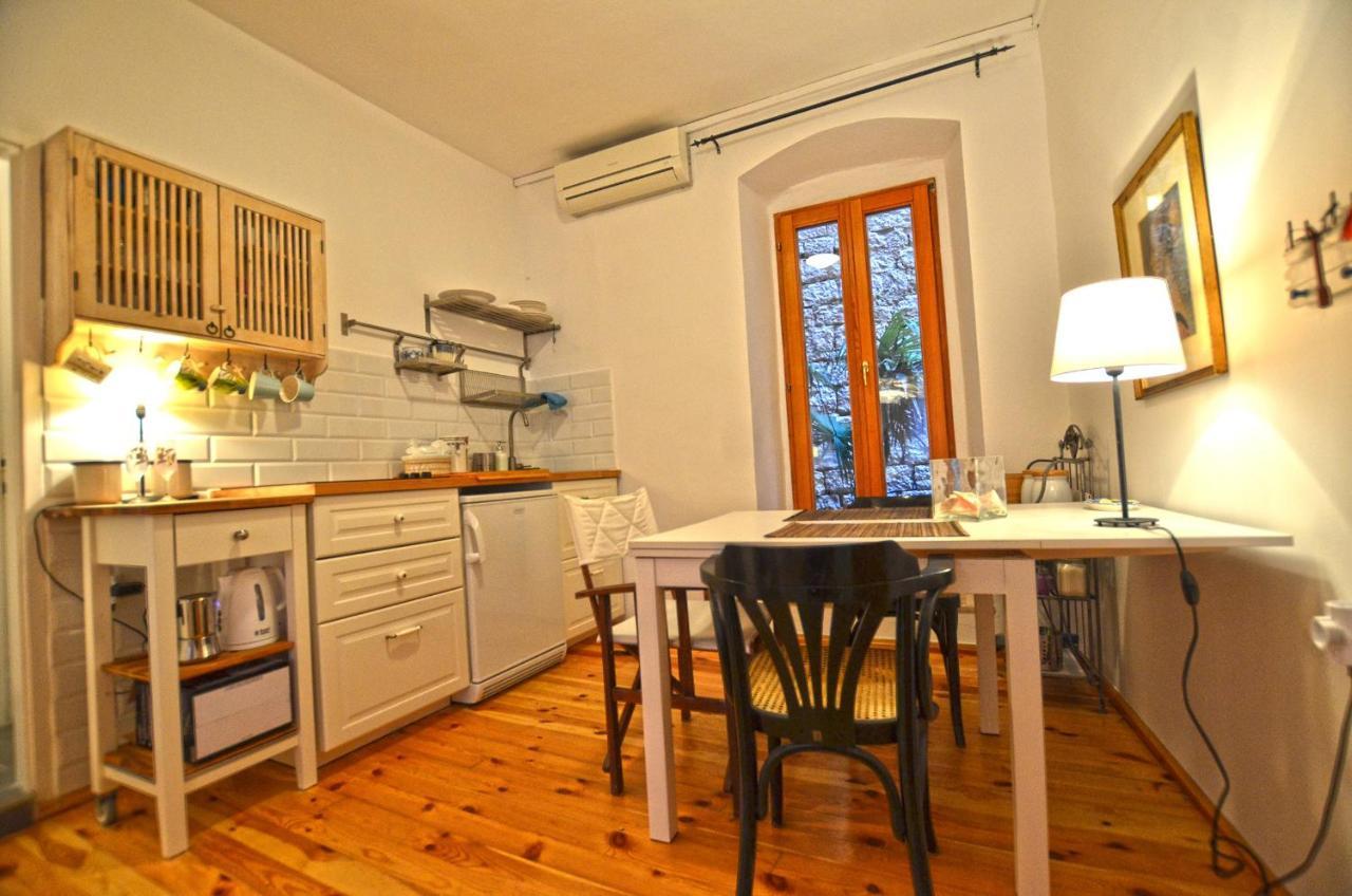Leko Old Town Apartment 로비니 외부 사진