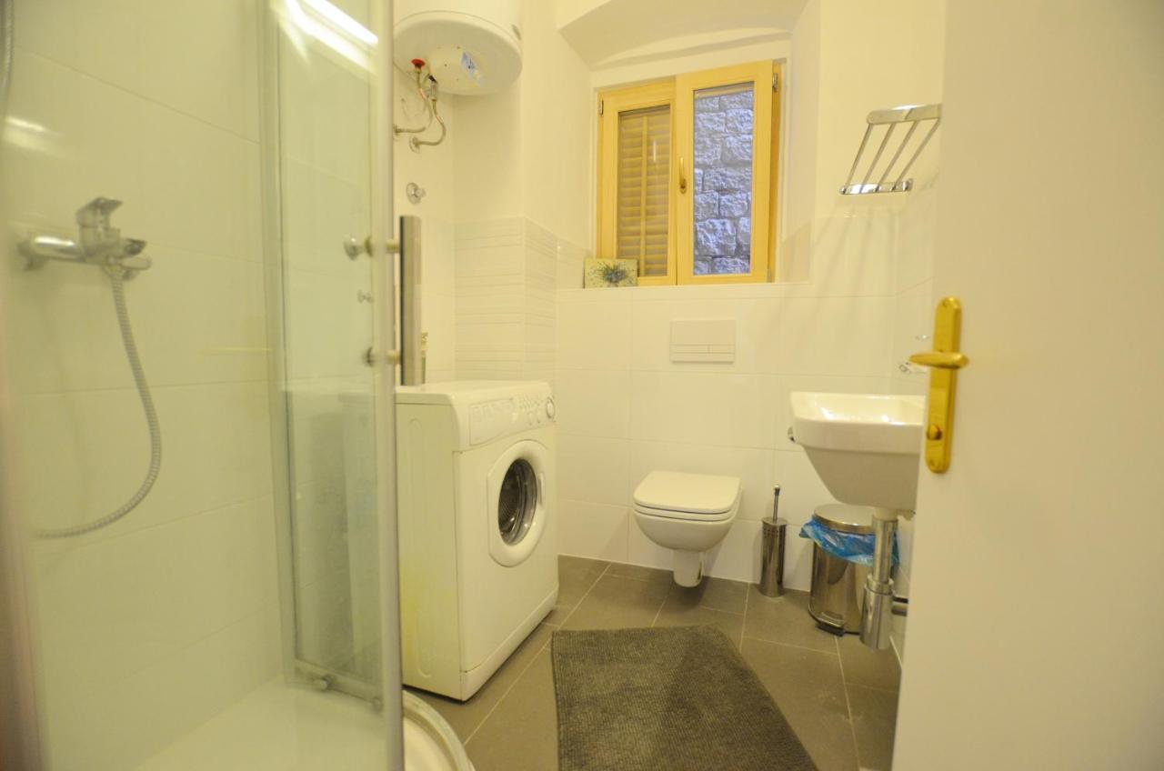 Leko Old Town Apartment 로비니 외부 사진