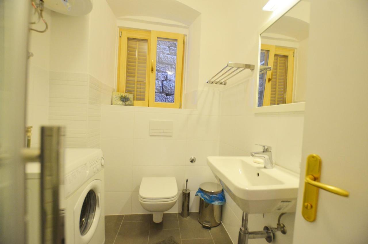 Leko Old Town Apartment 로비니 외부 사진